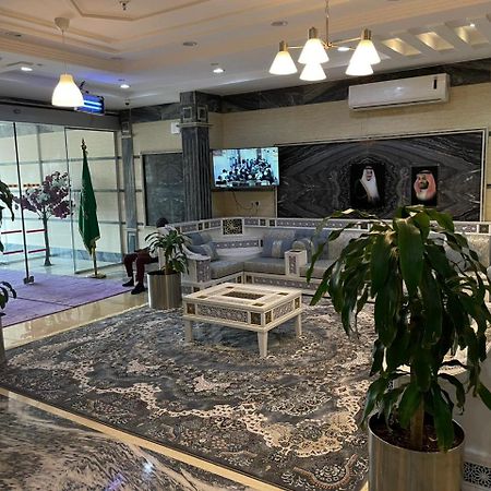 AL manzil ALmutmeez Aparthotel Jiddah Esterno foto