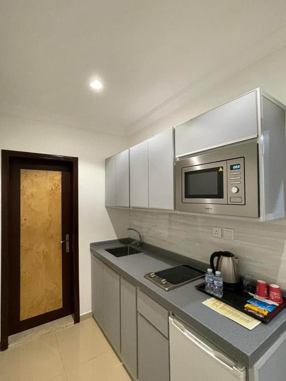 AL manzil ALmutmeez Aparthotel Jiddah Esterno foto