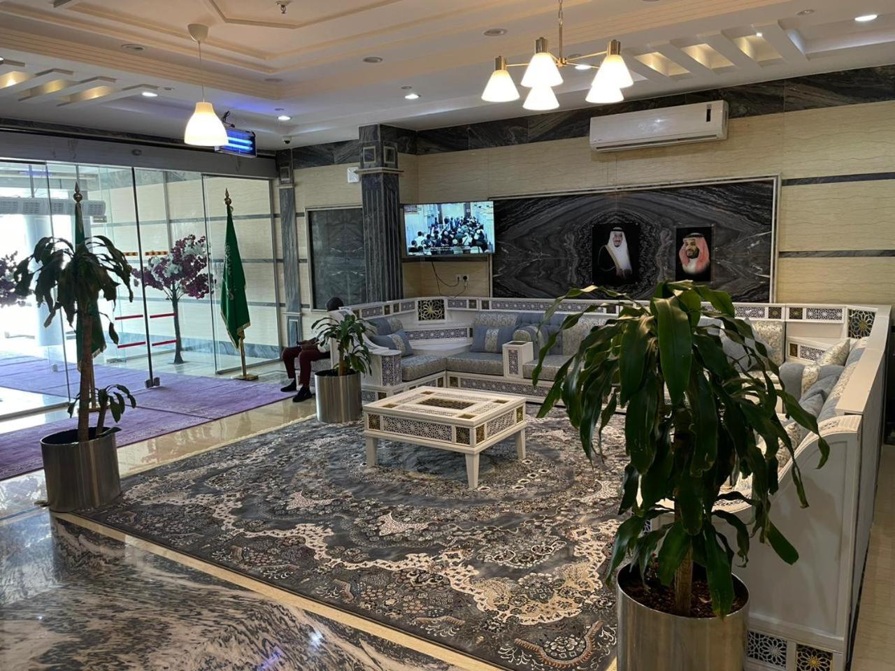 AL manzil ALmutmeez Aparthotel Jiddah Esterno foto