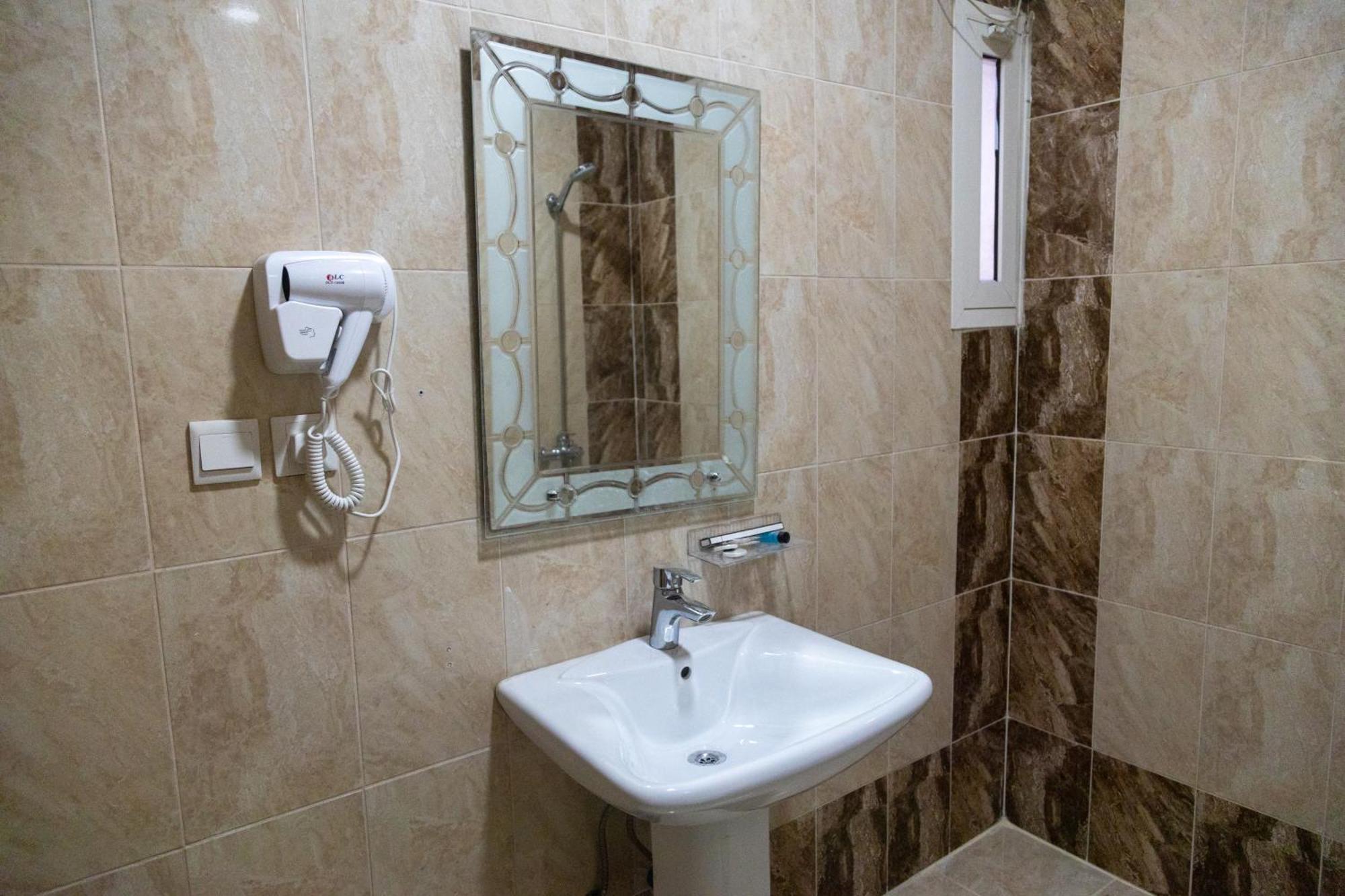 AL manzil ALmutmeez Aparthotel Jiddah Esterno foto